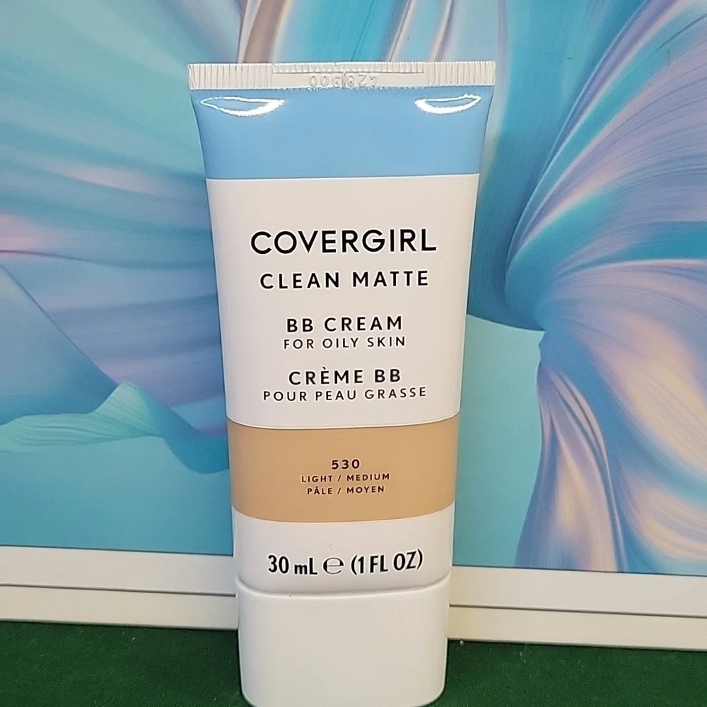 COVERGIRL Clean Matte BB Cream 30ml New Sealed Tube - 530 Light/Medium